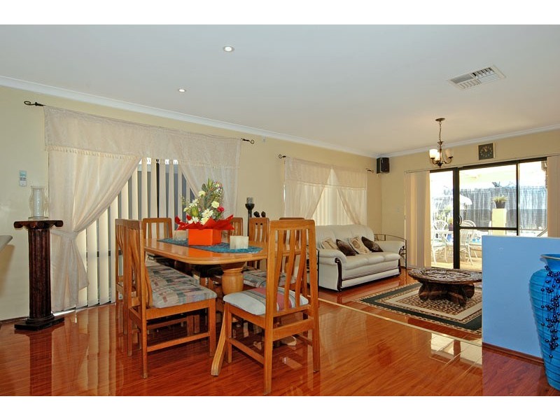 8 Camellia Way, Beechboro WA 6063