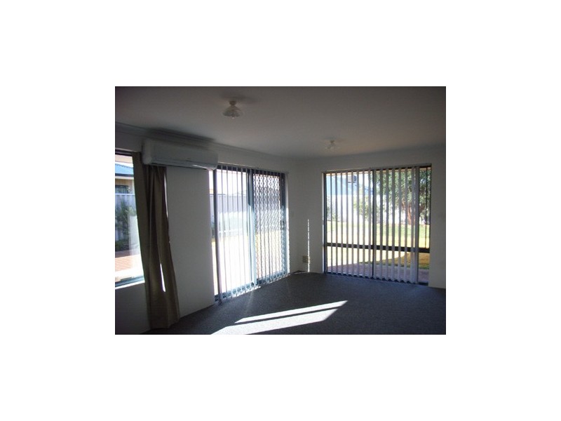 6 Grampian Way, Caversham WA 6055