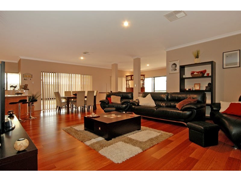 97 Bennett Springs Drive, Beechboro WA 6063