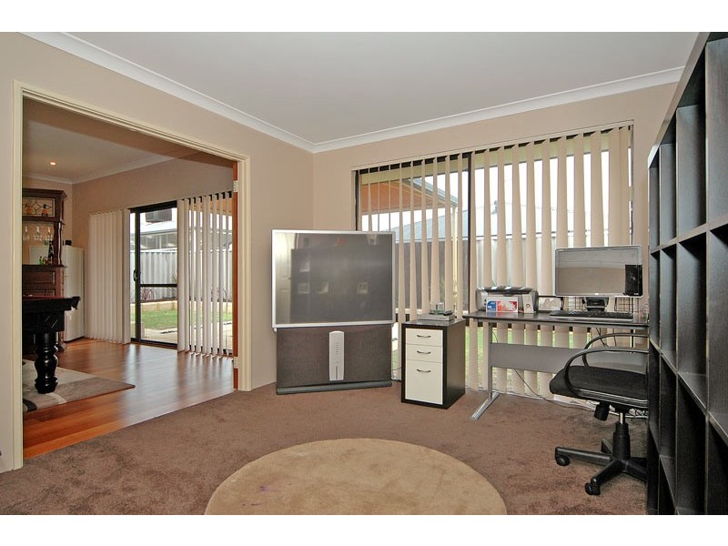 97 Bennett Springs Drive, Beechboro WA 6063