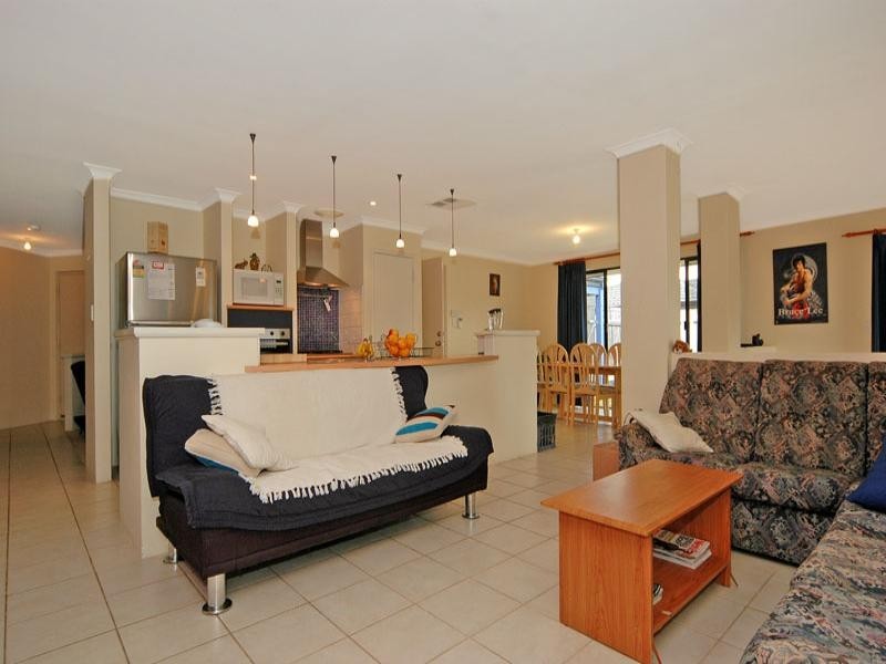 327 Bennett Springs Drive, Beechboro WA 6063