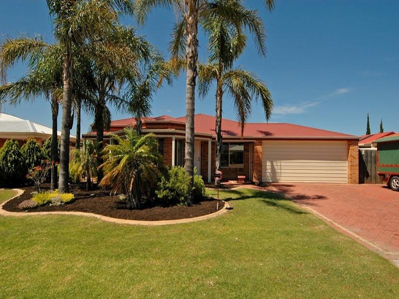 45 Lombardy Cresc, Caversham WA 6055