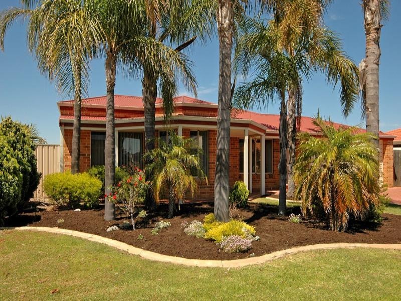 45 Lombardy Cresc, Caversham WA 6055