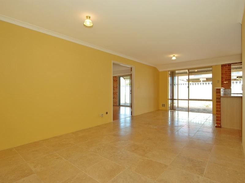 45 Lombardy Cresc, Caversham WA 6055