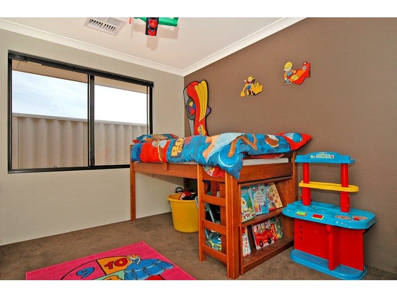 69 Bridgeman Drive, Beechboro WA 6063