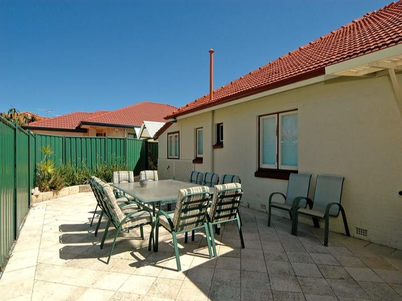 1/67 Walpole Street, St James WA 6102