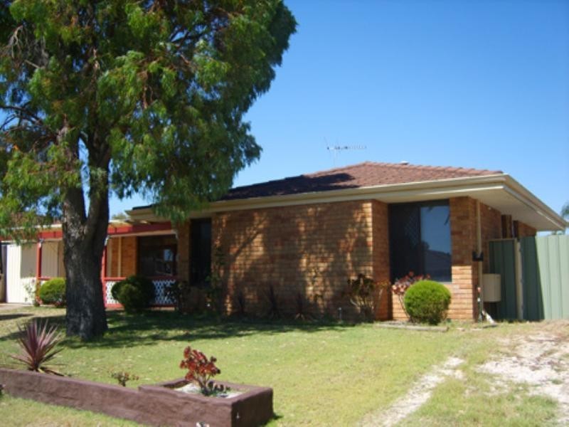 4 Rhine Cresc, Beechboro WA 6063