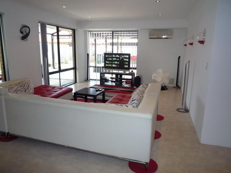 26 Turnstone Gld, Beechboro WA 6063