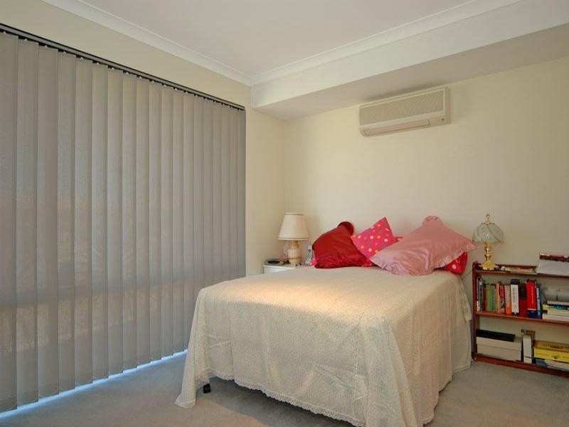 42 Lombardy Crescent, Caversham WA 6055