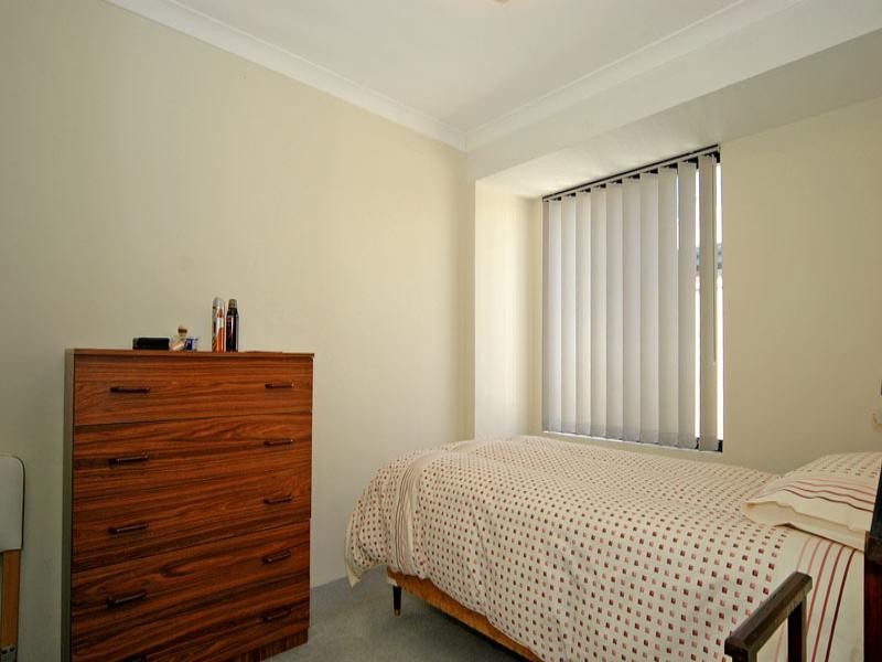 42 Lombardy Crescent, Caversham WA 6055