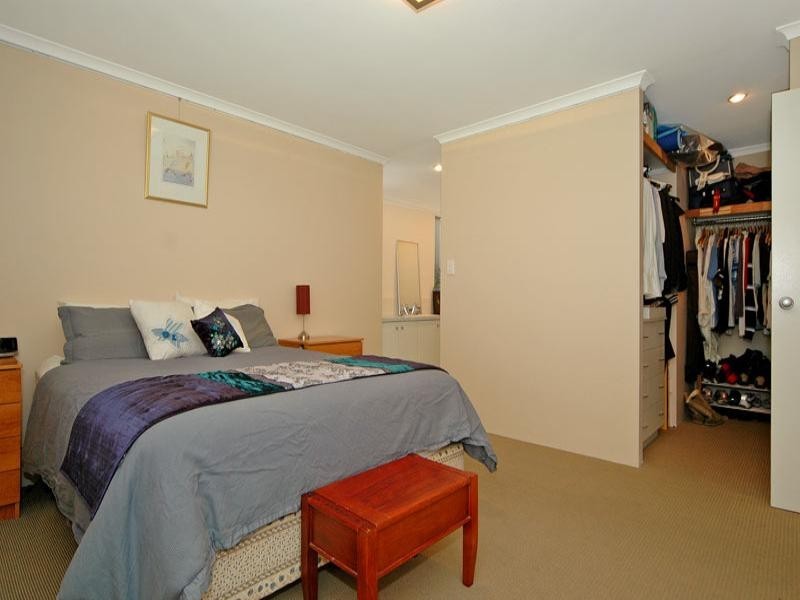 4 Fairywren Drive, Beechboro WA 6063