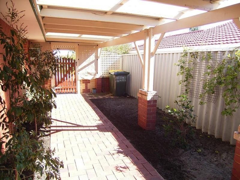 19 Tolbury Retreat, Kiara WA 6054