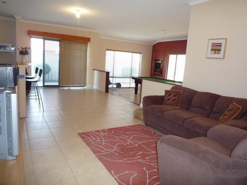 10 Springview Circle, Beechboro WA 6063