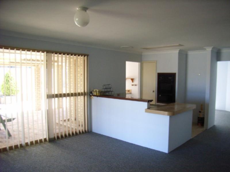 15 Rhine Crescent, Beechboro WA 6063