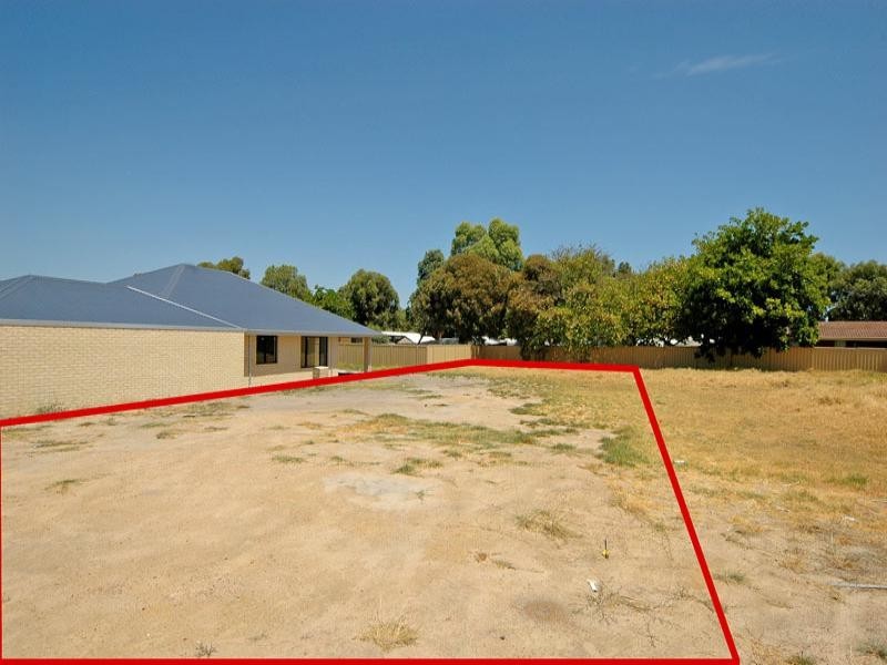10 Holywell Street, Middle Swan WA 6056