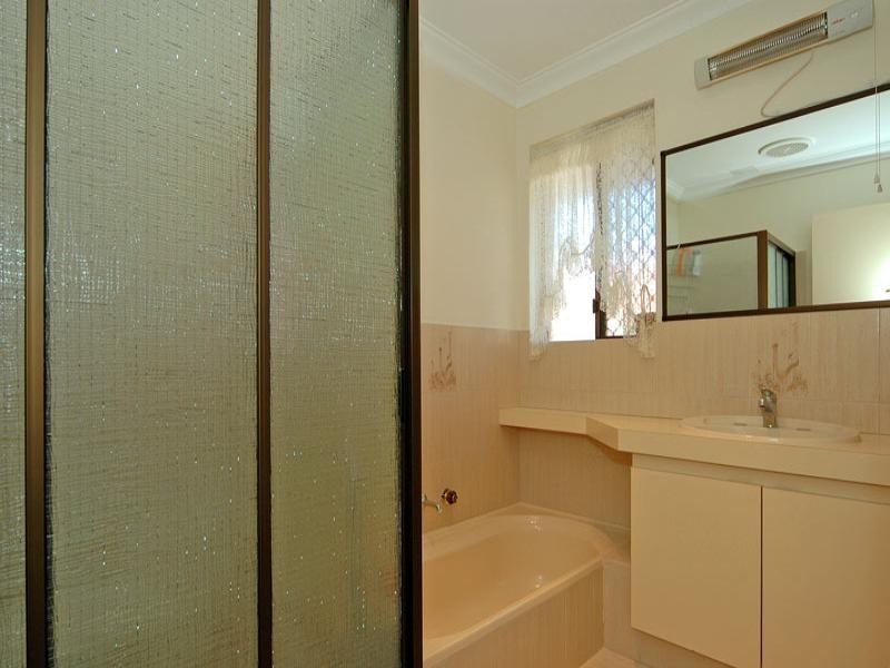 2/64 Ivanhoe Street, Bassendean WA 6054