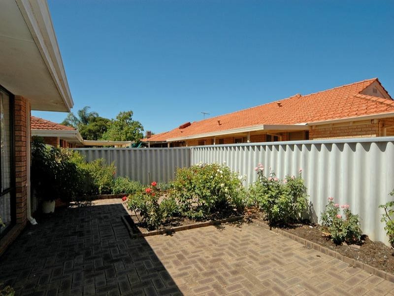 2/64 Ivanhoe Street, Bassendean WA 6054