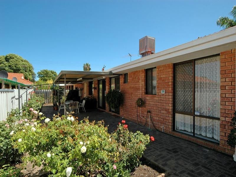 2/64 Ivanhoe Street, Bassendean WA 6054