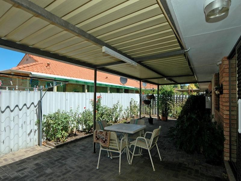 2/64 Ivanhoe Street, Bassendean WA 6054