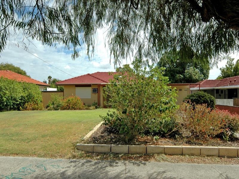 63 Sturtridge Road, Lockridge WA 6054