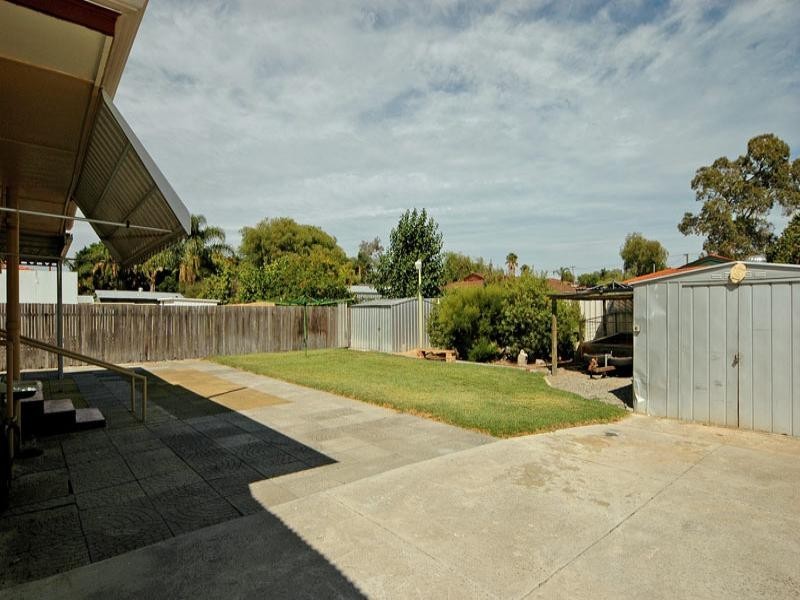 63 Sturtridge Road, Lockridge WA 6054