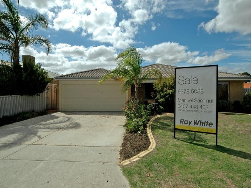 25 Simla Place, Caversham WA 6055