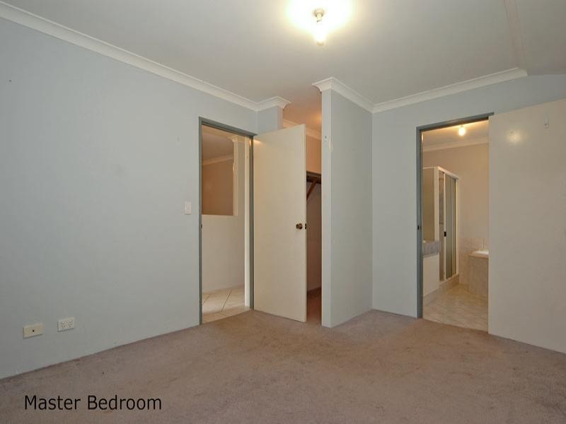 25 Simla Place, Caversham WA 6055