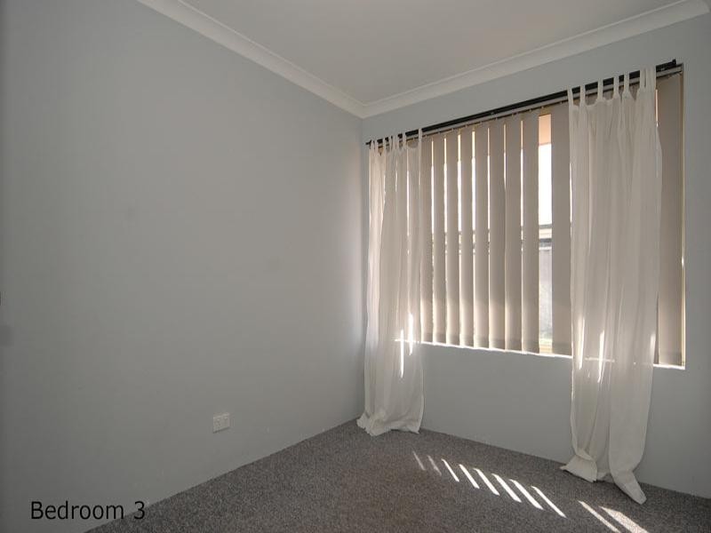 25 Simla Place, Caversham WA 6055