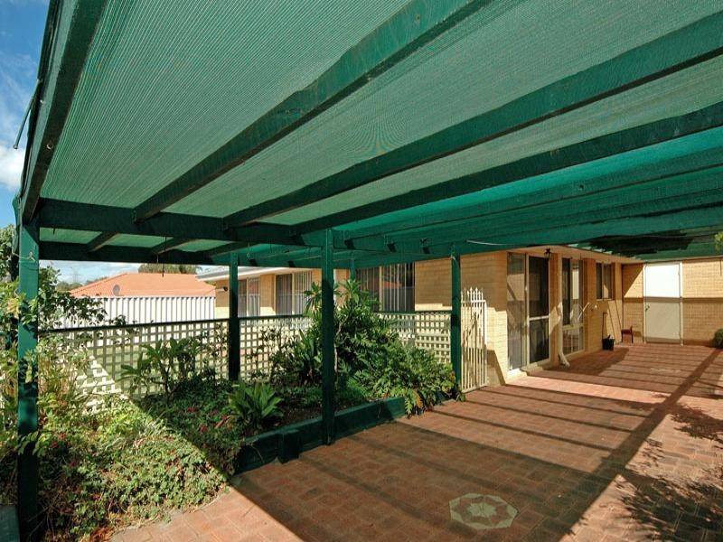 25 Simla Place, Caversham WA 6055