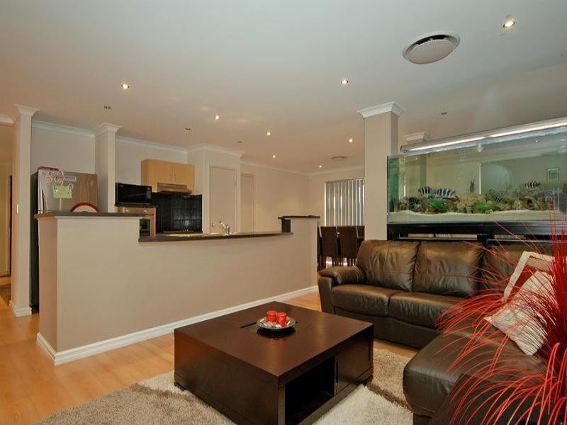 72 Wintergreene Drive, Beechboro WA 6063