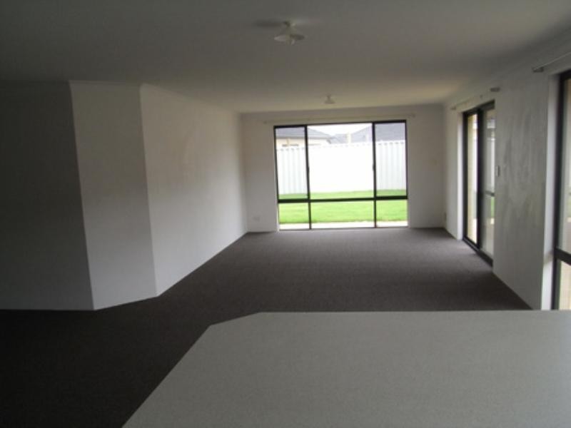 8 Calla Street, Beechboro WA 6063
