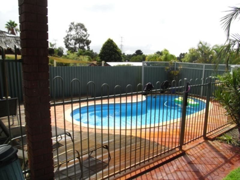 8 Hope Street, Beechboro WA 6063