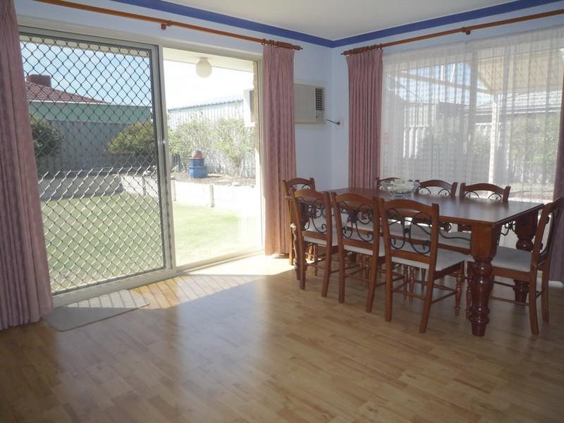 5 Elbrus Way, Caversham WA 6055