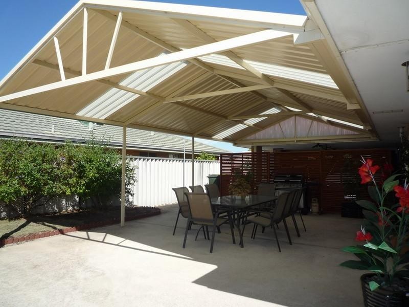 5 Elbrus Way, Caversham WA 6055