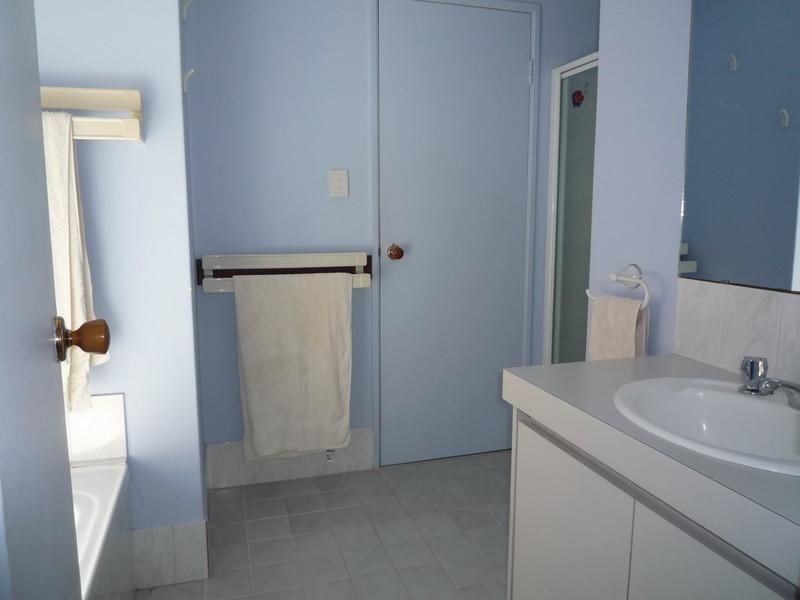 5 Elbrus Way, Caversham WA 6055