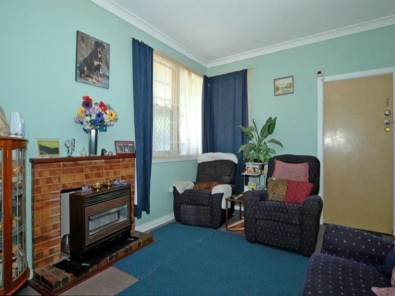 15 Altone Road, Lockridge WA 6054