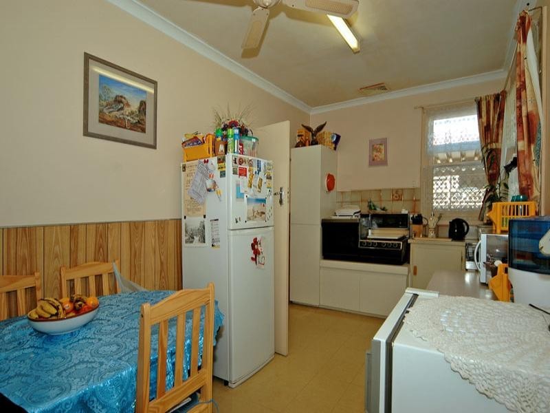 15 Altone Road, Lockridge WA 6054