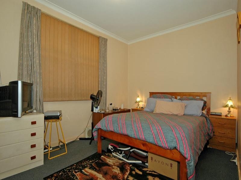 15 Altone Road, Lockridge WA 6054