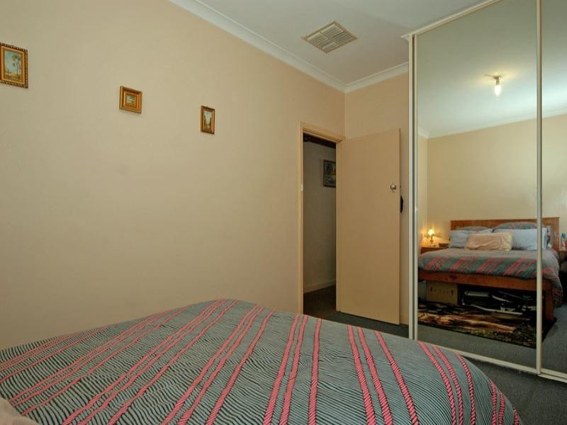 15 Altone Road, Lockridge WA 6054