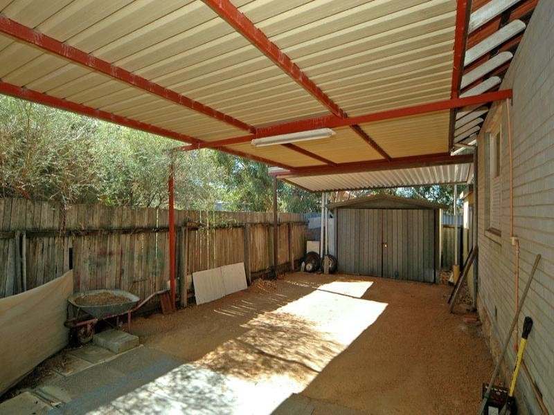 15 Altone Road, Lockridge WA 6054