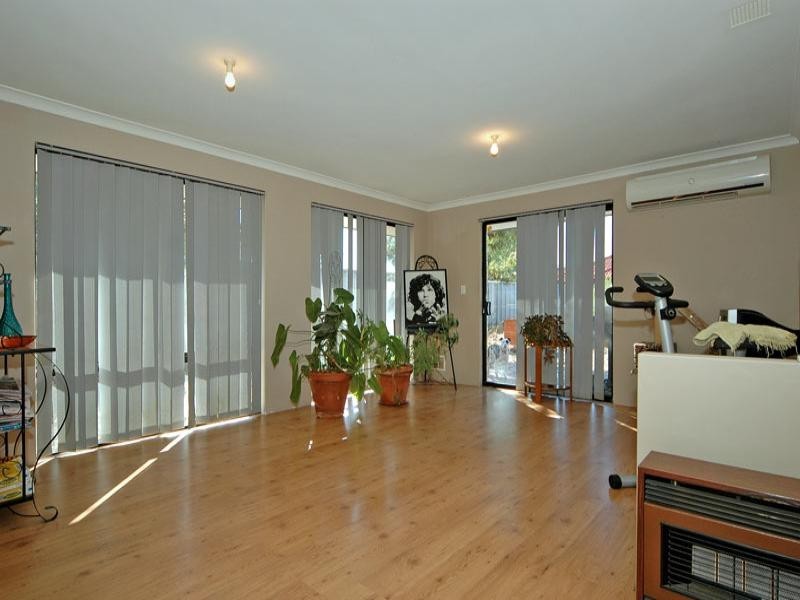 9 Blanc Close, Caversham WA 6055