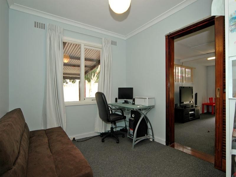 25 Arbon Way, Lockridge WA 6054