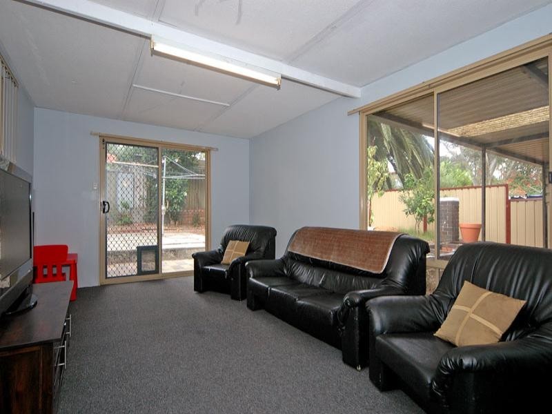 25 Arbon Way, Lockridge WA 6054