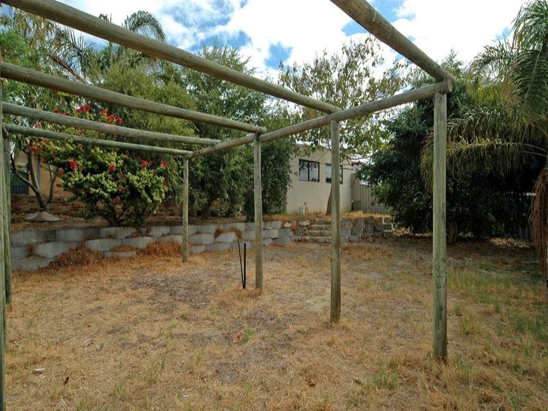 39 Altone Road, Lockridge WA 6054