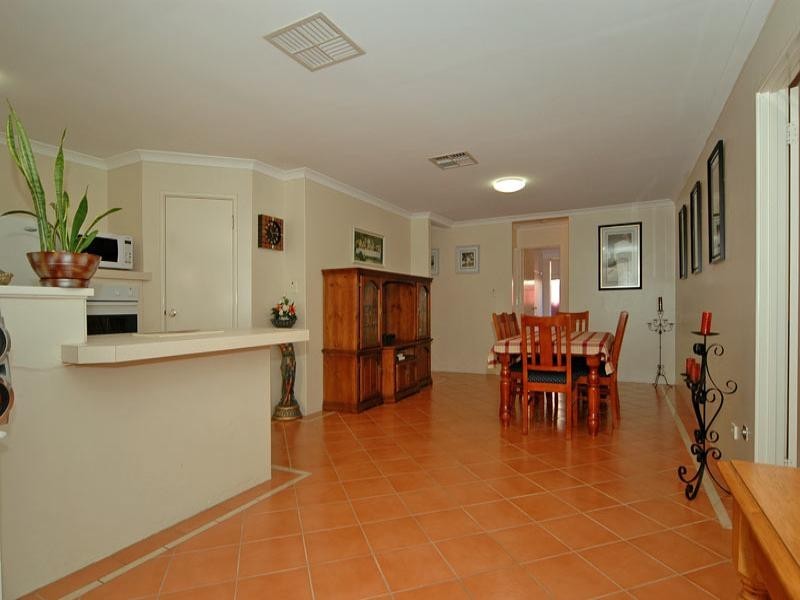 12 Ranthus Avenue, Beechboro WA 6063