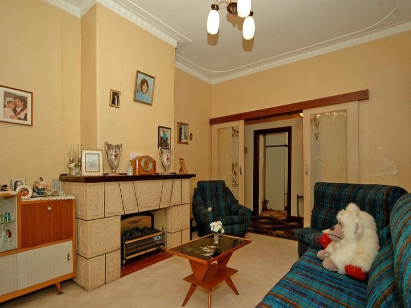 111 Anzac Terrace, Bassendean WA 6054