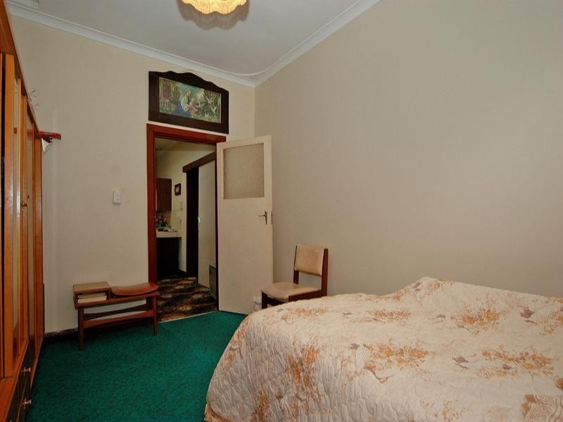 111 Anzac Terrace, Bassendean WA 6054