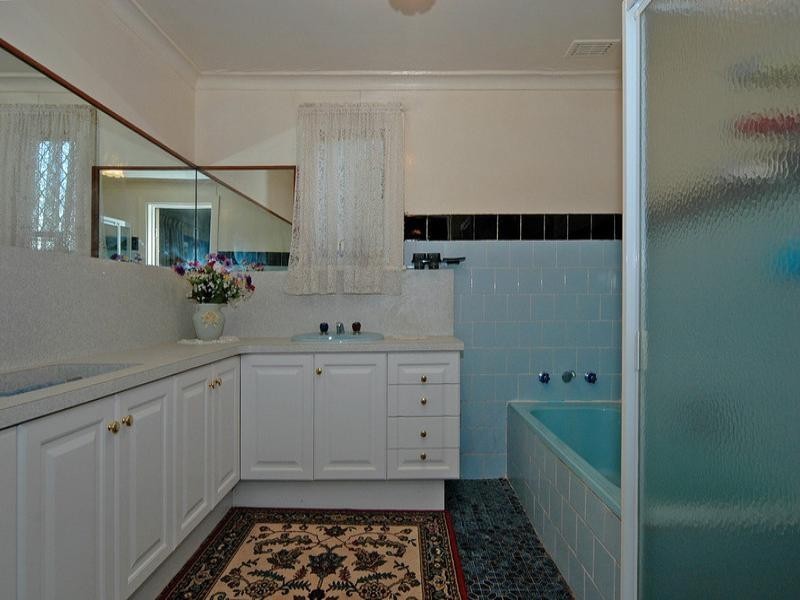 111 Anzac Terrace, Bassendean WA 6054