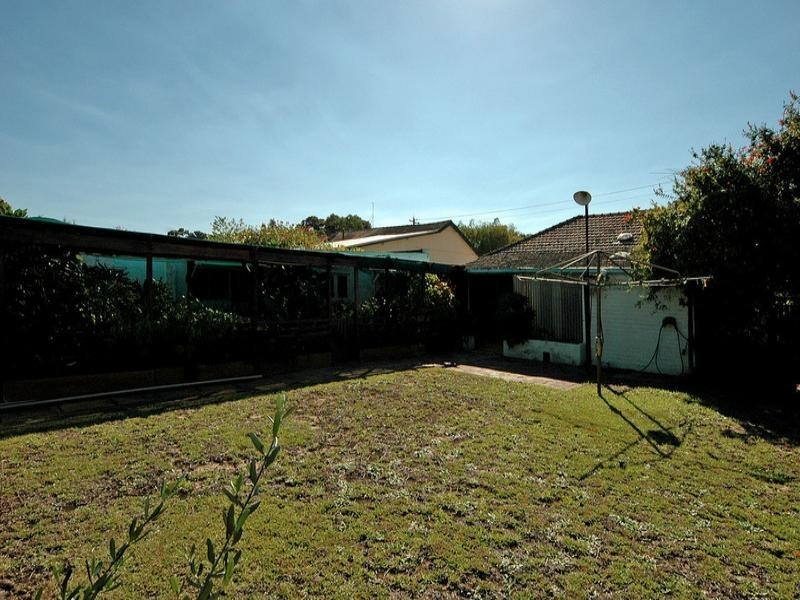 111 Anzac Terrace, Bassendean WA 6054