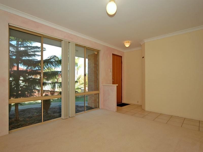 8 Romsey Grove, Kiara WA 6054